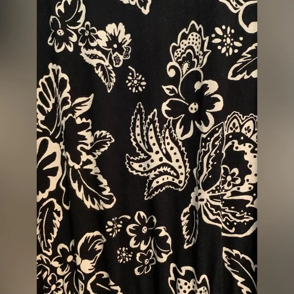 Bundle of 3 Loft Dresses, XS, XS, XSP, sleeveless, spring, summer, fall - Picture 4 of 13